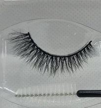 Load image into Gallery viewer, EYE CANDY LASHES